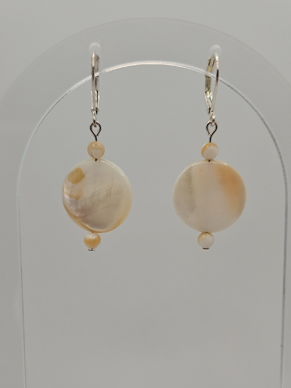 Shell coin Drop Earrings - Picture 5 of 9
